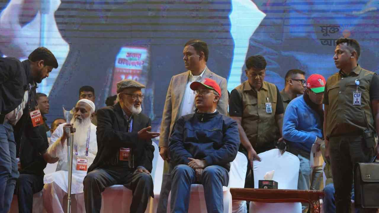 ঘরে ঘরে স্বাস্থ্যসেবা পৌঁছে দিতে চাই : তারেক রহমান