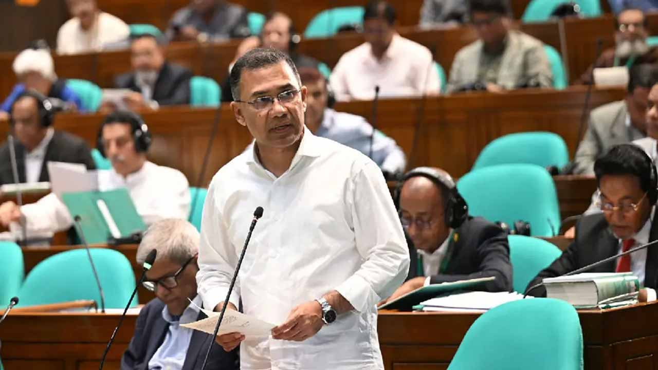 বিনামূল্যে স্কুল ড্রেস পাবে ২ লাখ শিশু: সংসদে প্রধানমন্ত্রী